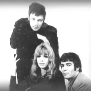 לא משויכים (1967)