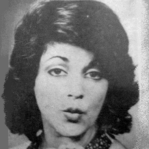 אווה פרנסיס – לא משויכים